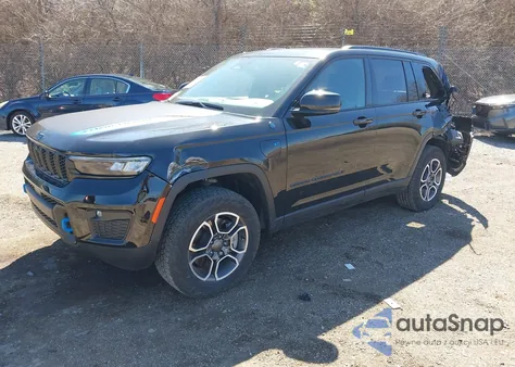 2023 Jeep Grand Cherokee 4Xe Trailhawk z USA, uszkodzony, nr VIN 1C4RJYC69P8798805